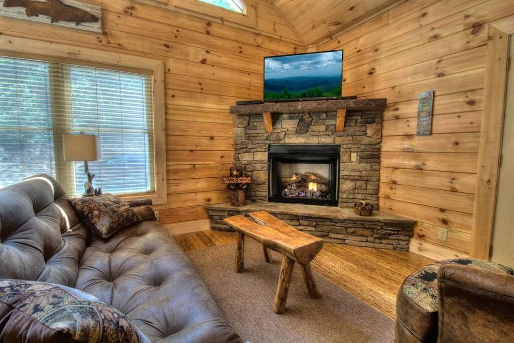Honeymoon Getaway In Woods Near Noc And Smoky Mtn Rr Βίλα Bryson City Εξωτερικό φωτογραφία