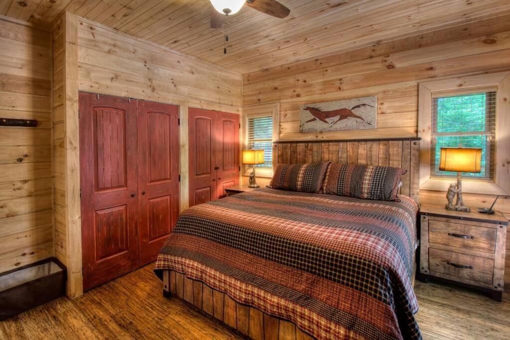 Honeymoon Getaway In Woods Near Noc And Smoky Mtn Rr Βίλα Bryson City Εξωτερικό φωτογραφία