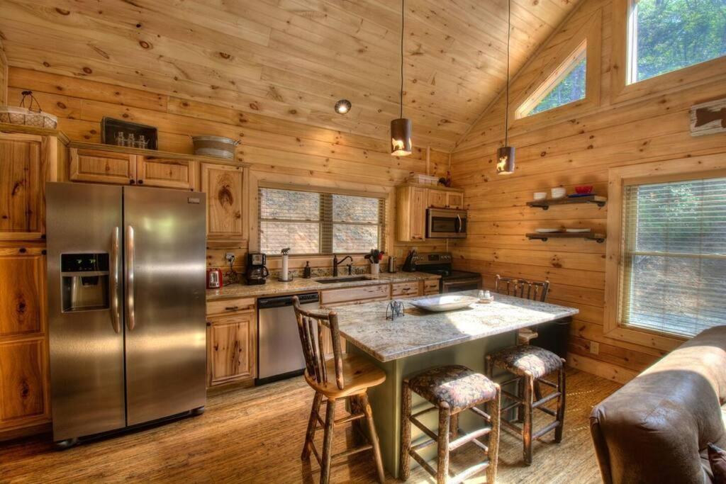Honeymoon Getaway In Woods Near Noc And Smoky Mtn Rr Βίλα Bryson City Εξωτερικό φωτογραφία